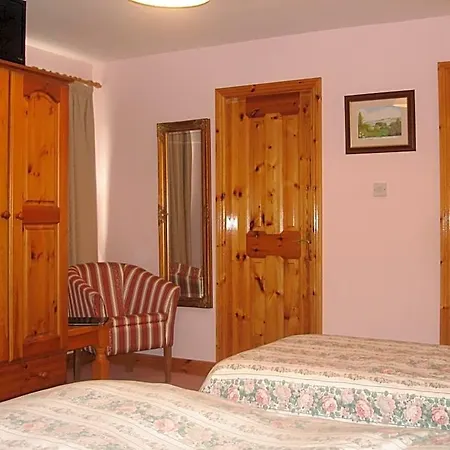 Rosmo House 3* Westport
